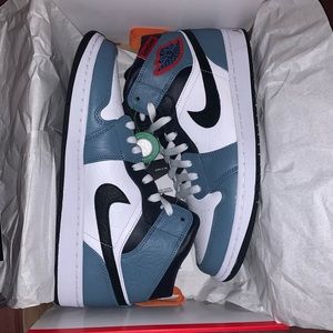 Jordan 1 mid facetasm